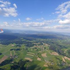 Verortung via Georeferenzierung der Kamera: Aufgenommen in der Nähe von Rohrbach-Berg, Österreich in 1800 Meter